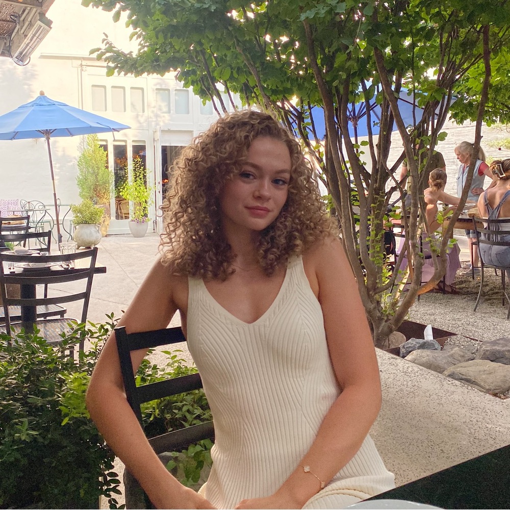 Meet your Posher, Angelica